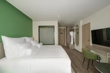 Akyra Bangkok Boutique Urban Hotel Accommodation King Bed DSC09426