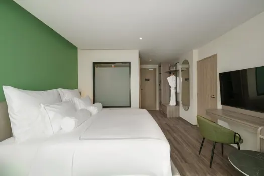 Akyra Bangkok Boutique Urban Hotel Accommodation King Bed DSC09426