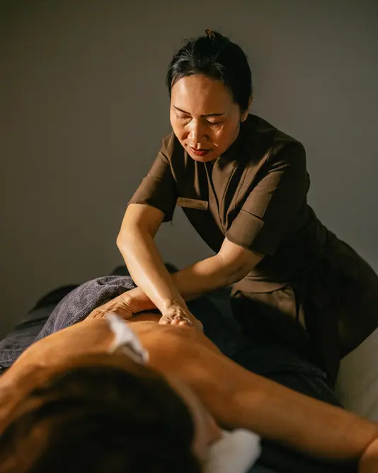 Aleenta Phuket Phang Nga Luxury Resort Thailand Ayurah Wellness Massage MP L1009905