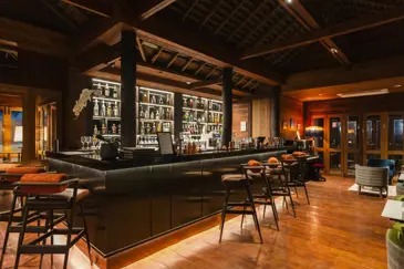 Aleenta Chiang Mai Luxury Resort Thailand Arch The 1892 Bar (1) (3)
