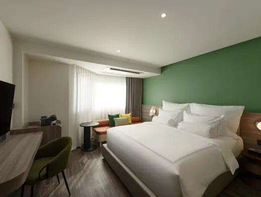Akyra Bangkok Boutique Urban Hotel Accommodation King Bed DSC09401