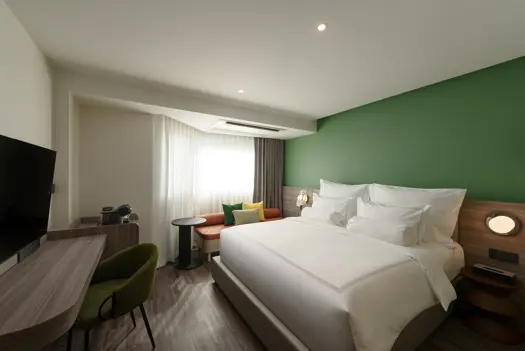 Akyra Bangkok Boutique Urban Hotel Accommodation King Bed DSC09401