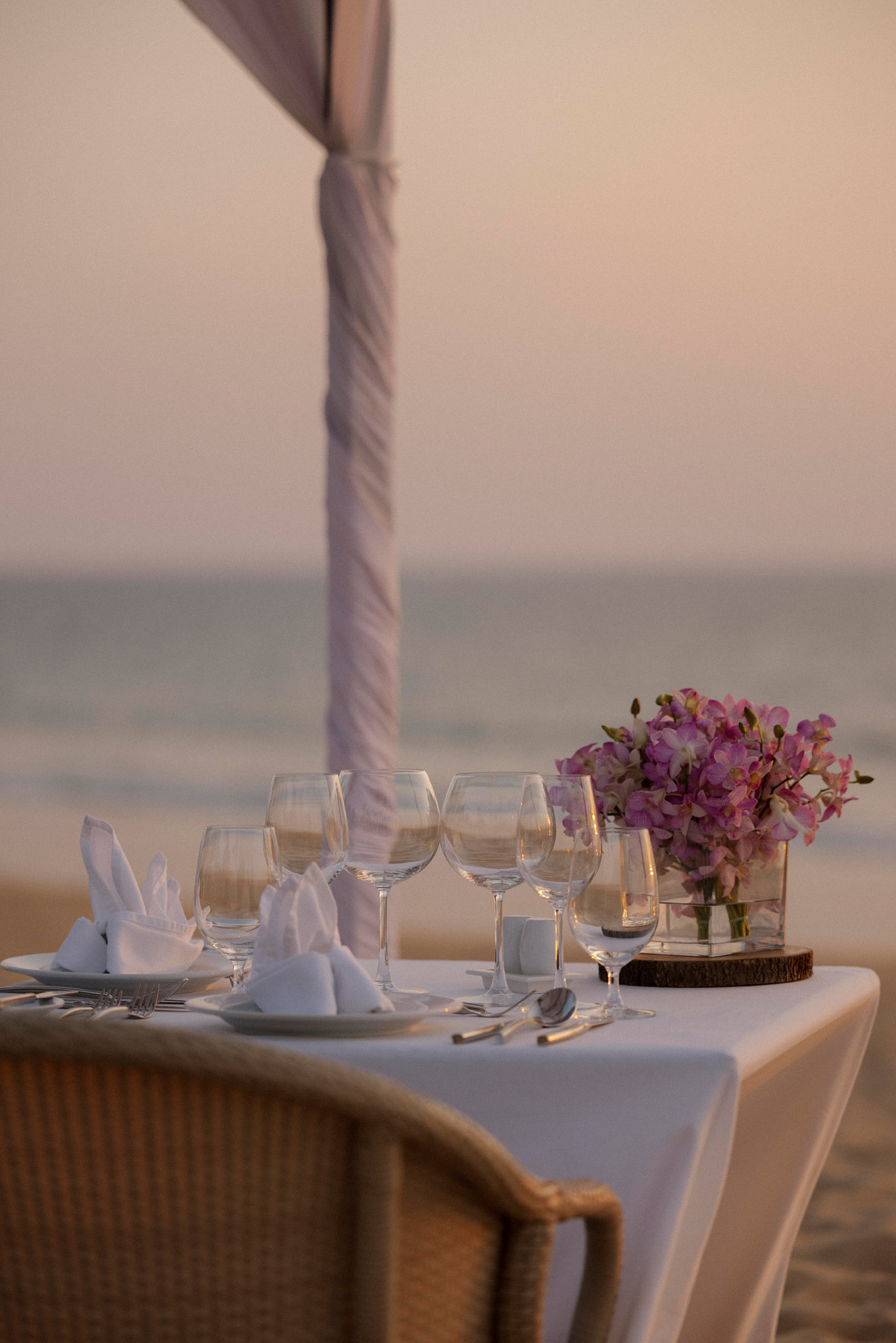 Aleenta Phuket Phang Nga Luxury Resort Thailand Experiences Beach Romantic Dinner Dmalou SL IMG 7158