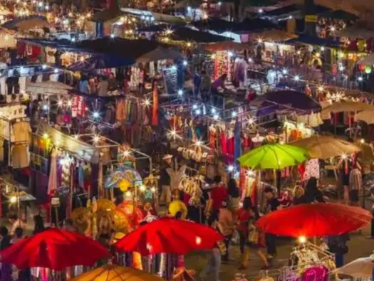 Visit Chiang Mai Night Bazaar