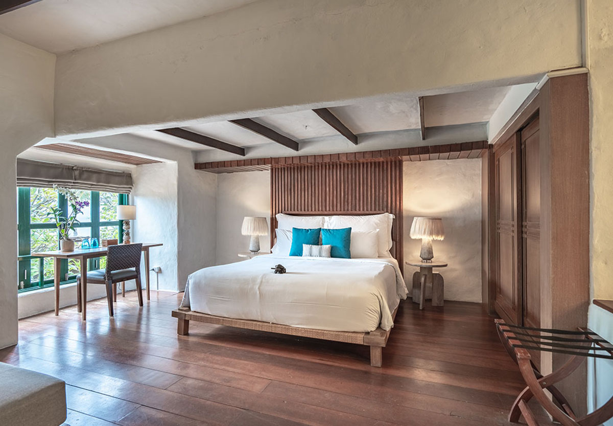 2 Bedroom Frangipani Beachfront Pool Access Suite
