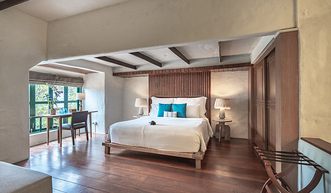 2 Bedroom Frangipani Beachfront Pool Access Suite