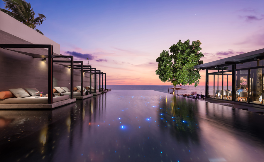 Luxury Five Star Beach Resort - Aleenta Phuket Resort & Spa