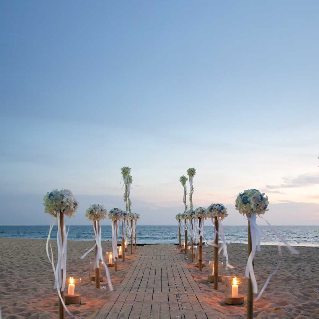 Свадьба на пляже в Натай - Частная свадьба на пляже - Aleenta Phuket Resort & Spa