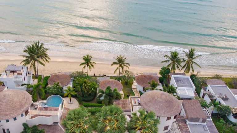 On the Beach Retreats in Hua Hin - Aleenta Hua Hin Resort & Spa