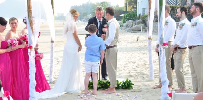 Cérémonie de renouvellement des vœux et forfait mariage - Aleenta Phuket Resort & Spa