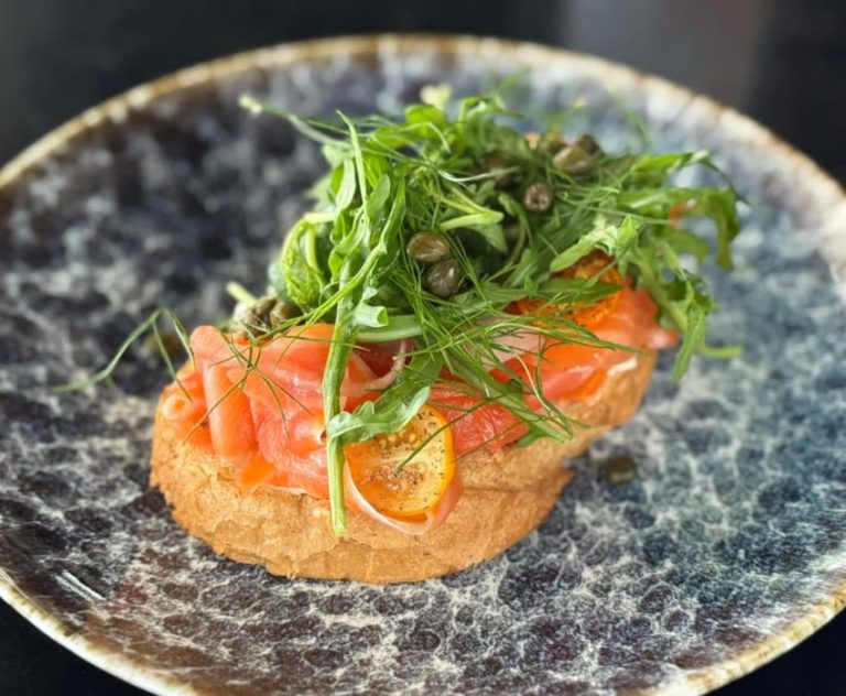 On The Beach Wellness Starters in Phang Nga - The EDGE Restaurant - Aleenta Phuket Resort & Spa