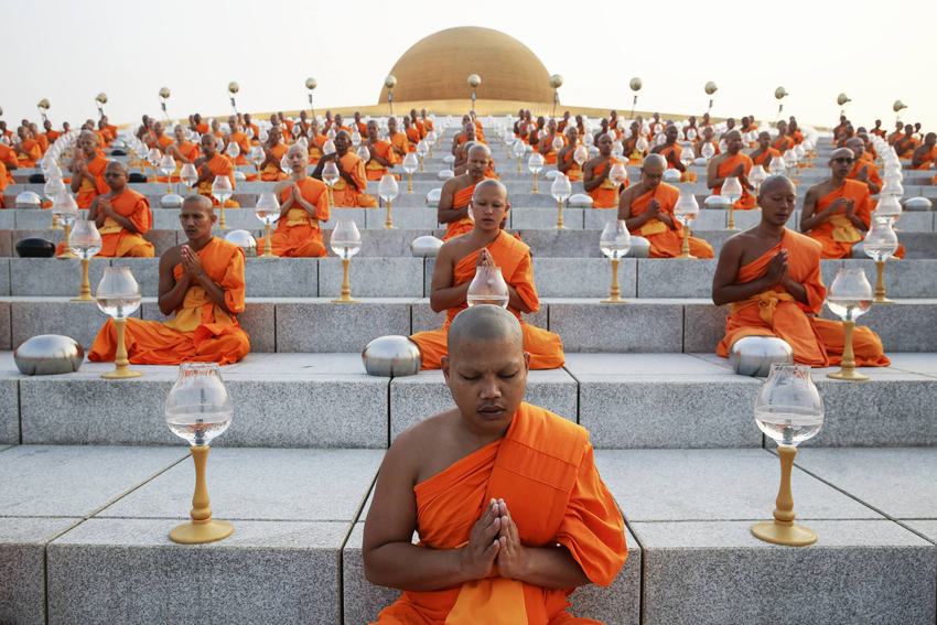 Temple Etiquette in Thailand