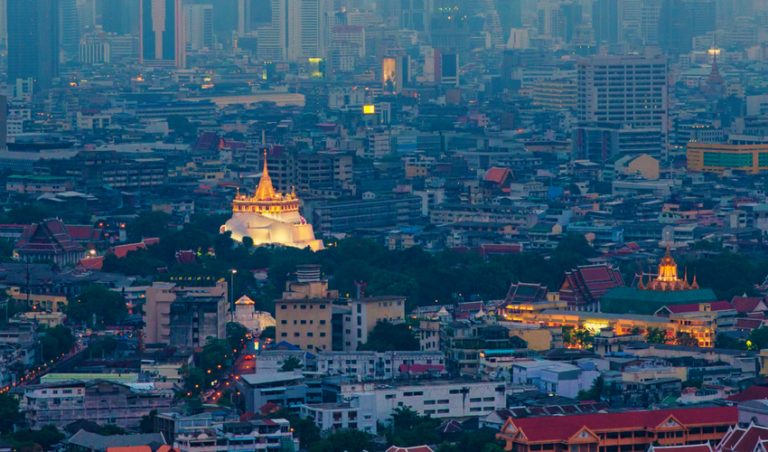 Exploring Bangkok’s Temples - akyra Bangkok 11 Hotel