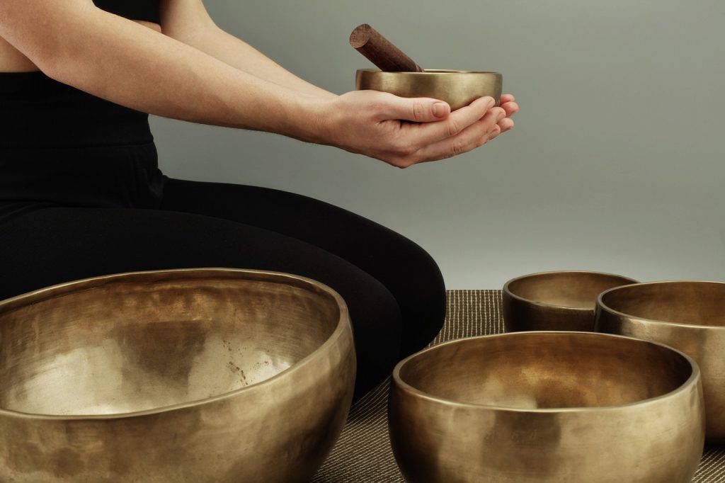 singing bowls, meditation, sound-4762238.jpg